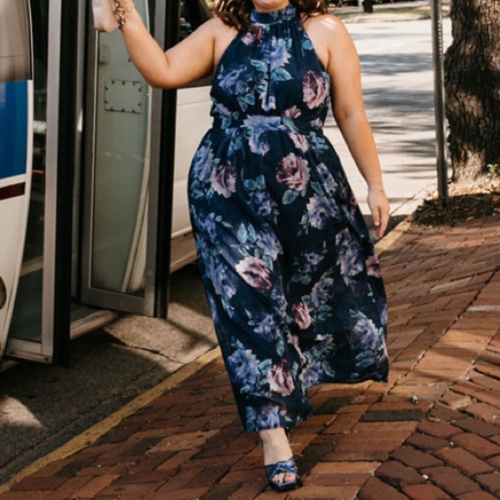 Lulu's Blue Ruched Halter Sundress - Picture 2 of 2